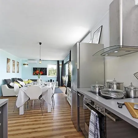 شقة Sea Forever